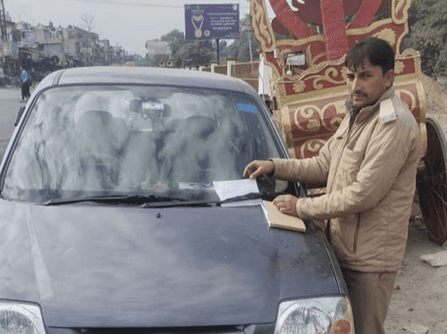 Action taken against those who park vehicles in no parking