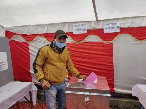 18 polling parties were flagged off from LMS PG College today