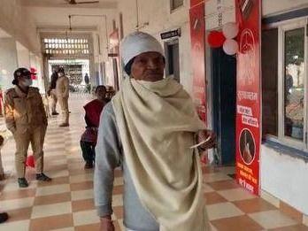 Father died six days ago, got up from the sequence and went to vote
