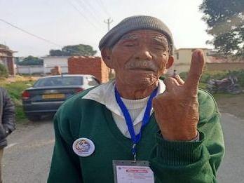 100 year old used his franchise