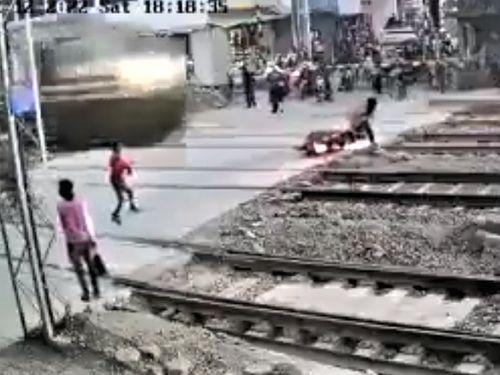 Be careful while crossing the railway gate