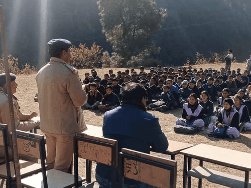 Students made aware by Bageshwar Police