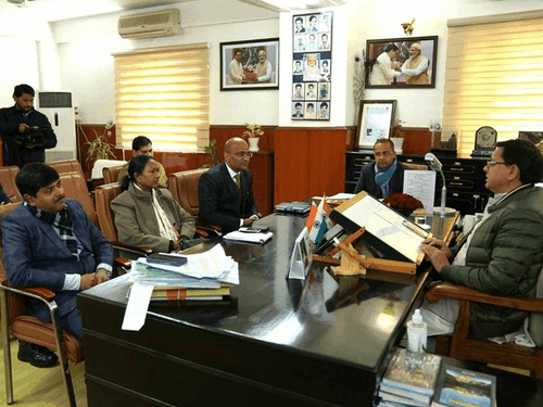 CM Dhami reviewed ongoing relief work in Joshimath