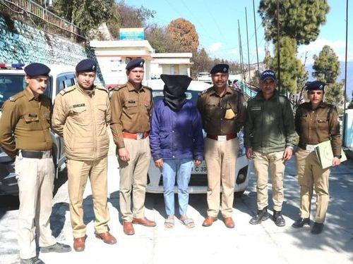 The theft of 08 lakhs was disclosed by the Kampti police station of Tehri Garhwal district in just 34 hours.