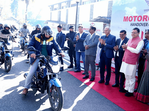 CM Dhami flagged off 320 motorcycles
