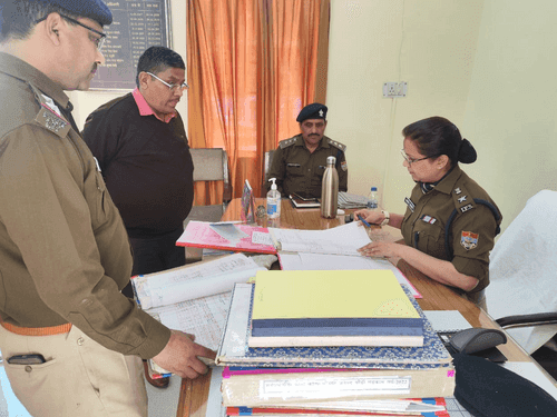 Annual inspection of Kotwali Srinagar was done by SSP Shweta Choubey