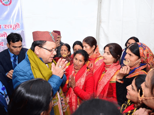 CM Dhami met ex-servicemen organization and families of martyrs