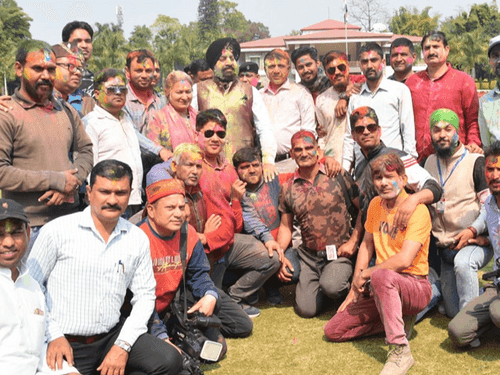 Holi Milan program was organized at Raj Bhavan