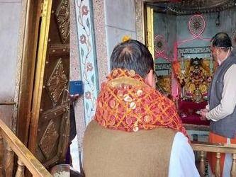 Chief Minister Pushkar Singh Dhami offered prayers at Naina Devi Temple