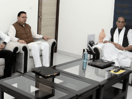 CM Dhami participated in the review meeting chaired by Defense Minister