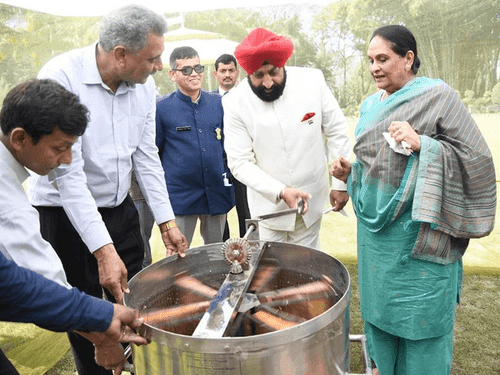 Governor Gurmit Singh observed honey bee processing