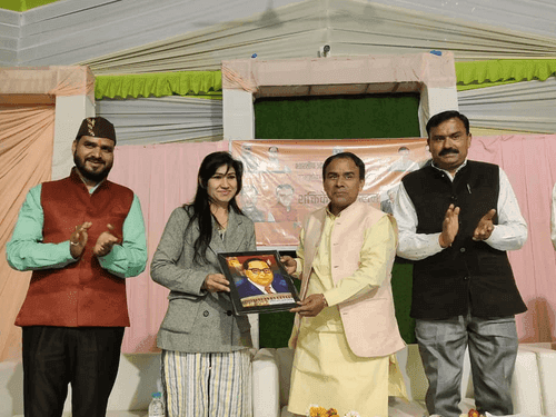 Minister Dr. Dhan Singh Rawat participated in the meeting of Scheduled Castes Front in Srinagar