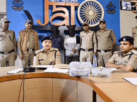 Accused arrested with stolen goods