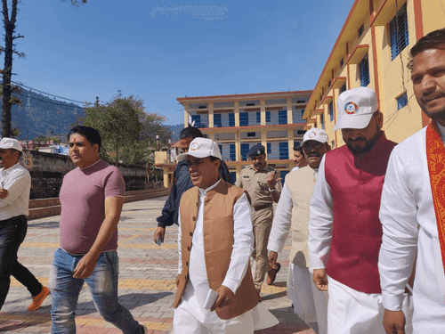 Education Minister Dr. Dhan Singh Rawat did surprise inspection of Saraswati Vidya Mandir