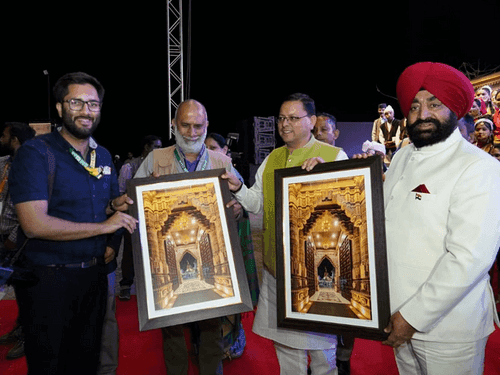 Governor Gurmit Singh participated in the state banquet