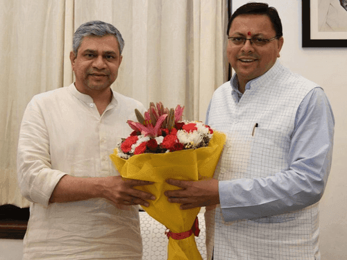 CM Dhami met Union Railway Minister Shri Ashwini Vaishnav