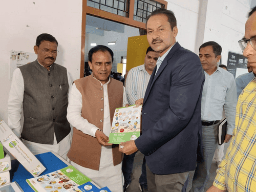 Minister Dr. Dhan Singh Rawat participated in the felicitation program