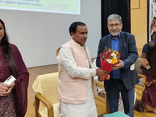 Minister Dr. Dhan Singh Rawat participated in the program organized under 'Nasha Mukt Bharat' campaign in Srinagar