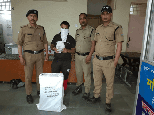 One person arrested while transporting liquor