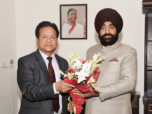 Vice Chancellor of Pantnagar University met Governor Gurmit Singh