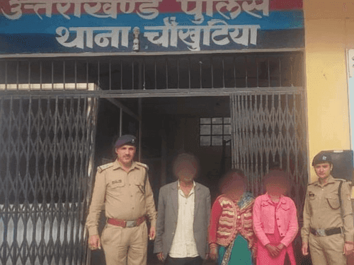 Angry girl left home, safely handed over to her relatives