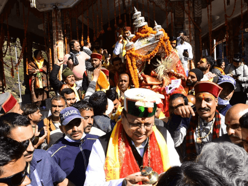 अक्षय तृतीया के पावन अवसर पर खुले श्री गंगोत्री-यमुनोत्री धाम के कपाट