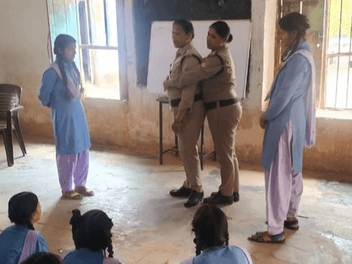 Girls students made aware for self defense by Almora Police