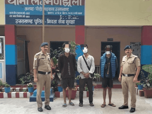 Action taken against those who created ruckus on Ganga ghats after drinking alcohol