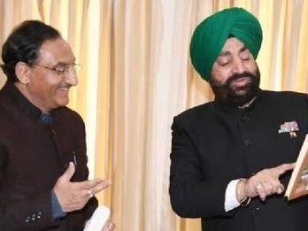 Former Union Minister Ramesh Pokhriyal Nishank met the Governor