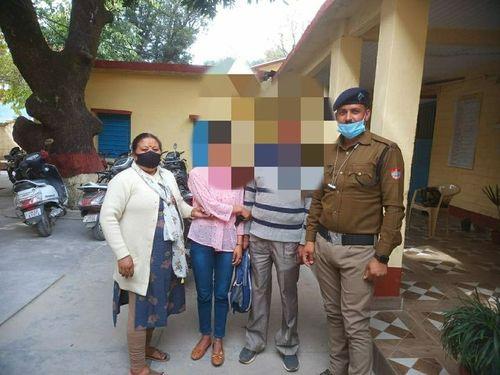Kotwali Bageshwar police team recovered the missing girl safely from Haldwani and handed it over to the relatives