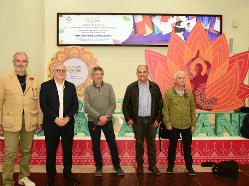 A group of foreign delegates reached Jollygrant Airport for the G-20 meeting