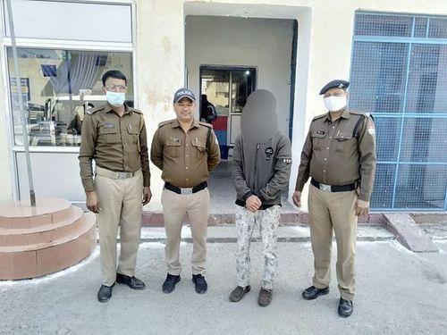 Kotwali Roorkee disclosed the theft of more than one lakh cash and papers