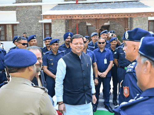 NDRF Jawans who returned after climbing Bhagirathi-2 peak were welcomed