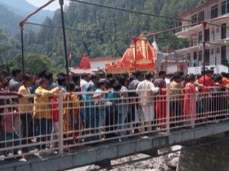 Crowd of devotees gathered in Kainchi Dham