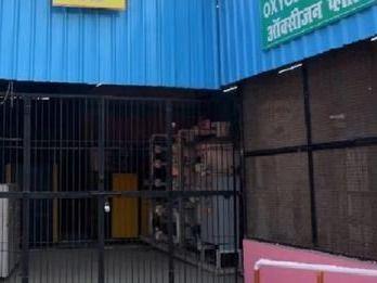 The condition of the employees deteriorated due to the gas leak