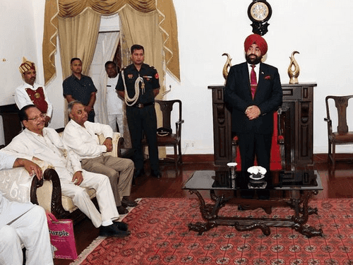 Office bearers of 'Hamara Parivar' organization met Governor Gurmit Singh