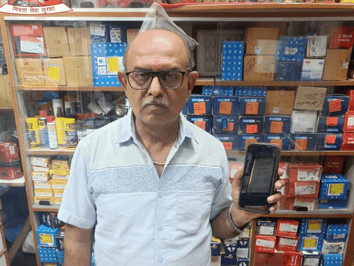 Uttarkashi Police handed over the lost phone to its owner