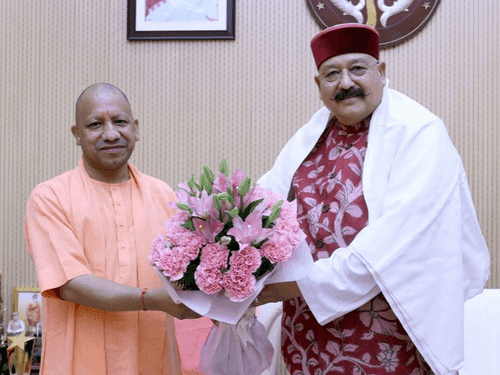 Cabinet Minister Satpal Maharaj met UP CM Yogi Adityanath