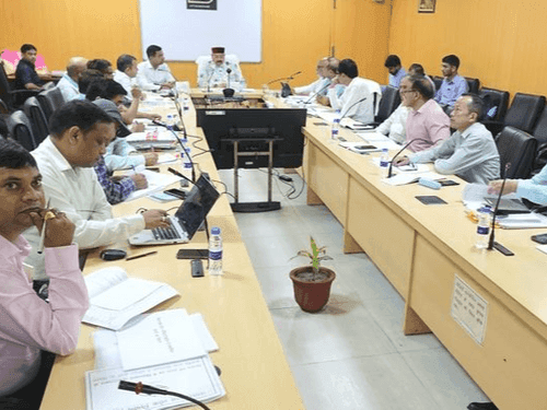 Cabinet Minister Satpal Maharaj took a review meeting of the department's preparations in view of the monsoon season