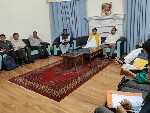 Cabinet Minister Dr. Dhan Singh Rawat held a review meeting with officials