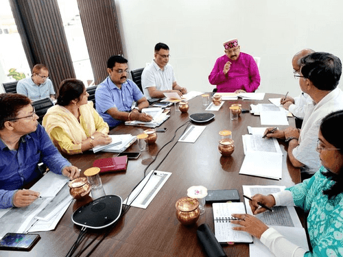 Cabinet Minister Satpal Maharaj held a review meeting with departmental officers in Panchayati Raj Department