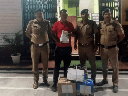 Almora Police arrested accused for selling liquor illegally