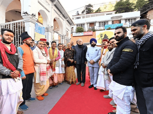 Vice President visited Gangotri Dham and offered prayers at Gangotri temple and the banks of Ganga
