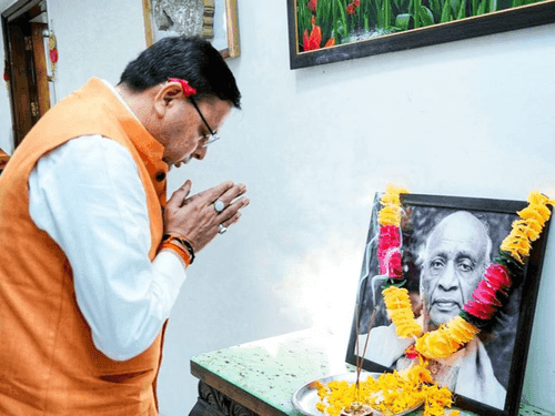 CM Dhami paid tribute to 'Iron Man' Sardar Vallabhbhai Patel