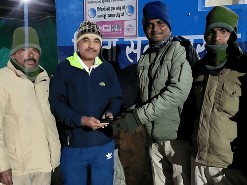 Devotee's face blossoms after getting back his lost phone