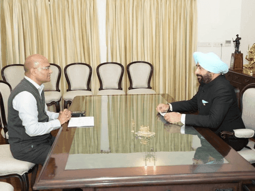 Chief Secretary and Secretary Disaster Management met the Governor