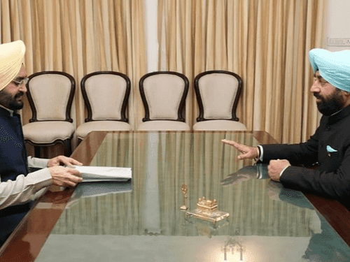 Chief Secretary and Secretary Disaster Management met the Governor