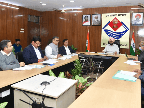 Chief Secretary held a meeting with the concerned departments regarding herbal production
