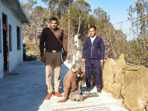Almora Police safely handed over mentally ill person to his family