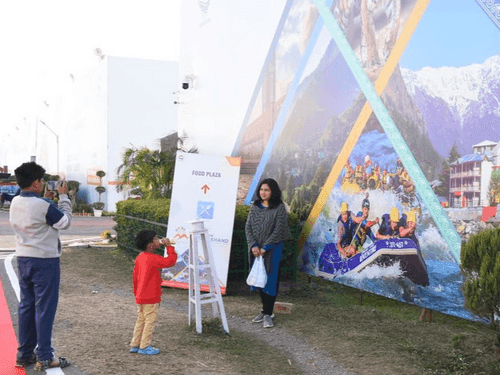 The exhibition area at the venue of 'Uttarakhand Global Investors Summit' remained open for school students and general public